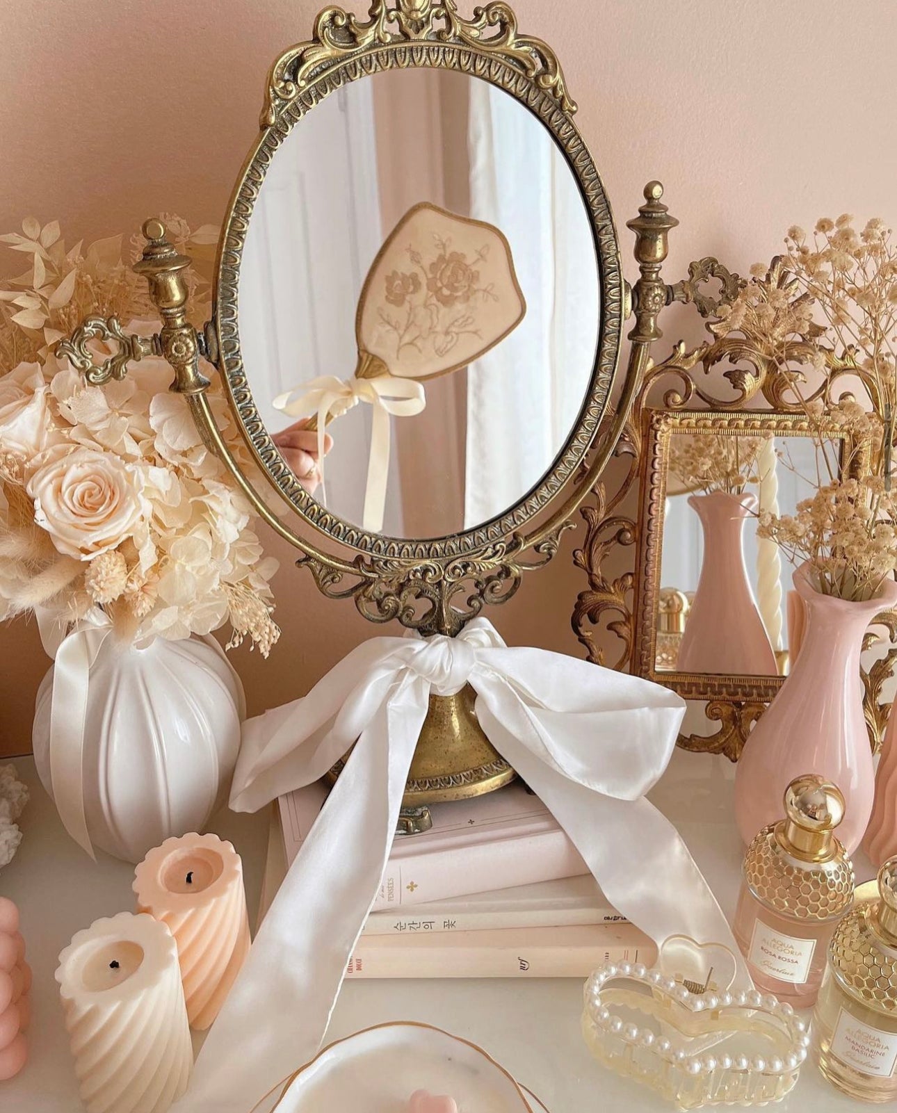 Enchanting Essentials: The Must-Have Accessories for Every Elegant Woman - Silva Collection